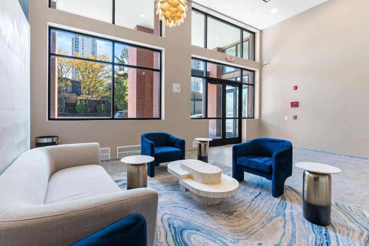 5 Mins To Convention Center! Sleeps 4! With Rooftop! Philadelphia