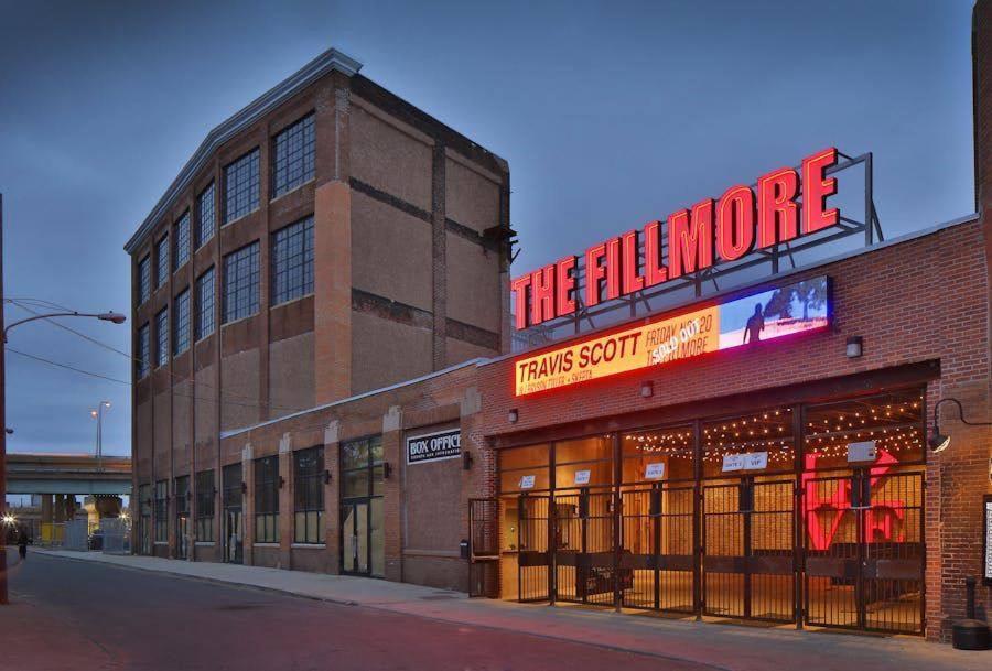5 Mins To Convention Center! Sleeps 4! With Rooftop! Philadelphia